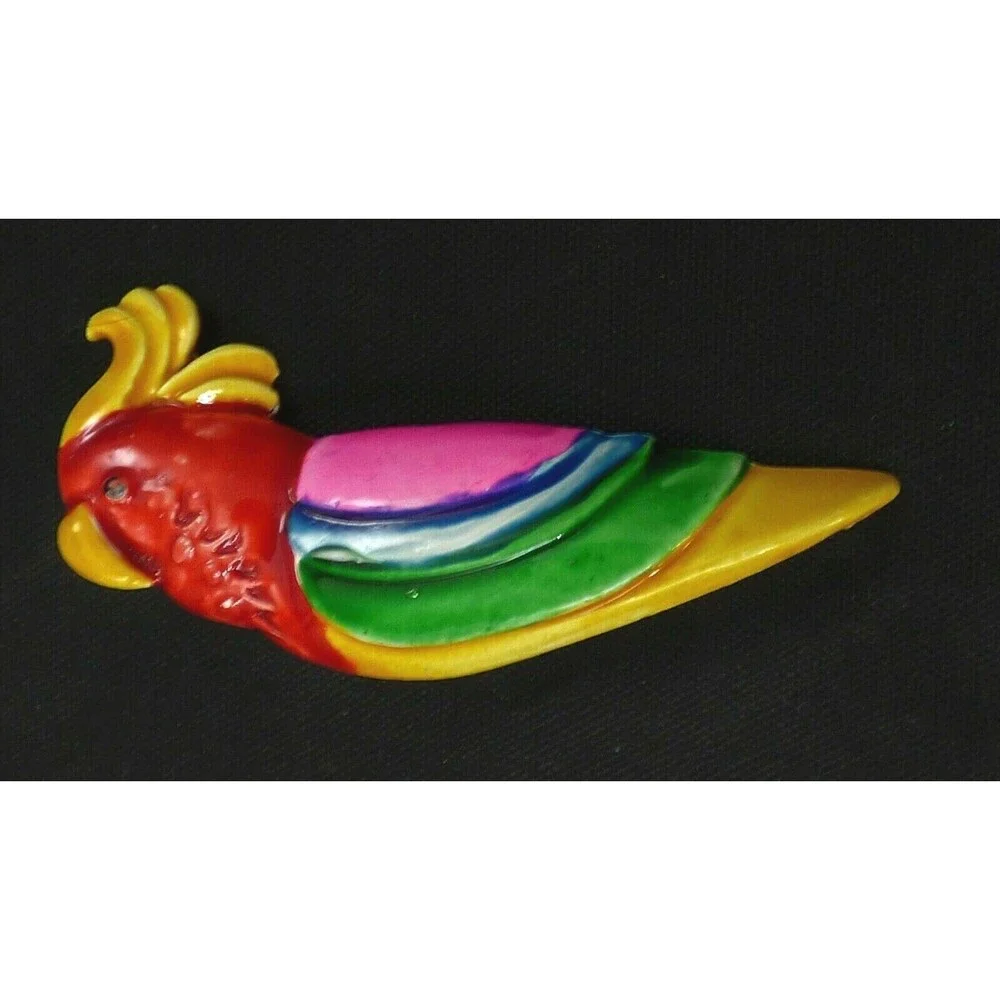 Vintage Tropical Macaw Parrot Brooch Pin Enamel Colorful Gold Tone Metal Estate